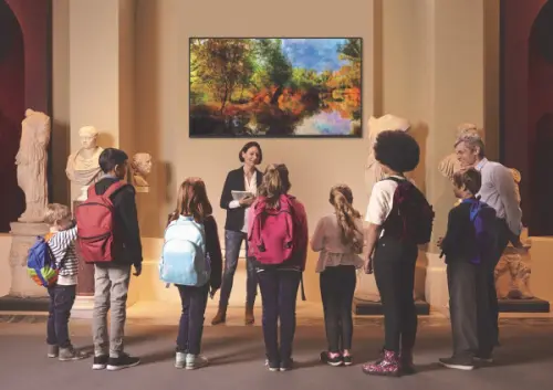 Il nuovo monitor da 8 