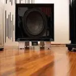 Il mio viaggio, calci e urla, in subwoofer