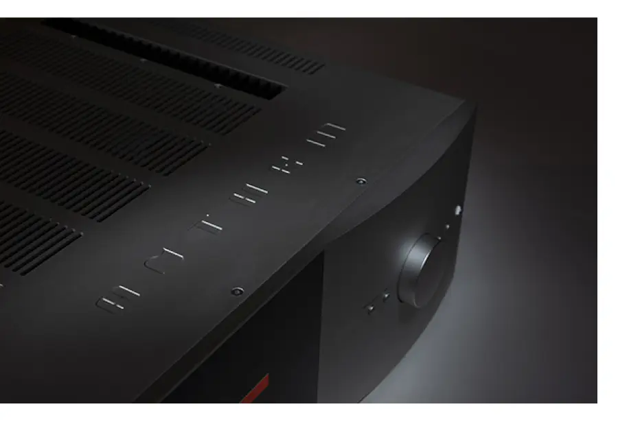 STR Integrated Amplifier di Anthem