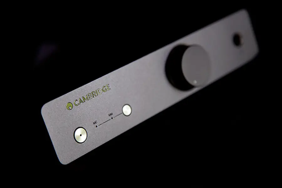 Cambridge Audio Phono Stage con head-amp dedicato