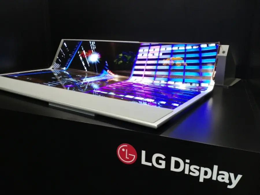 LG Anteprime OLED flessibile, trasparente da 77 pollici