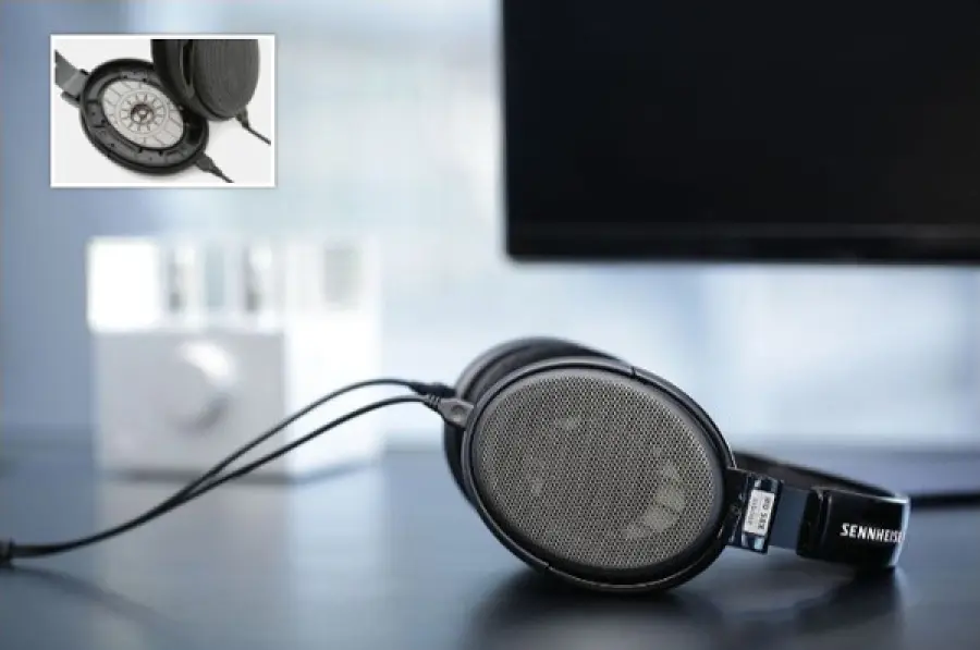 Sennheiser e Massdrop rendono omaggio a un classico