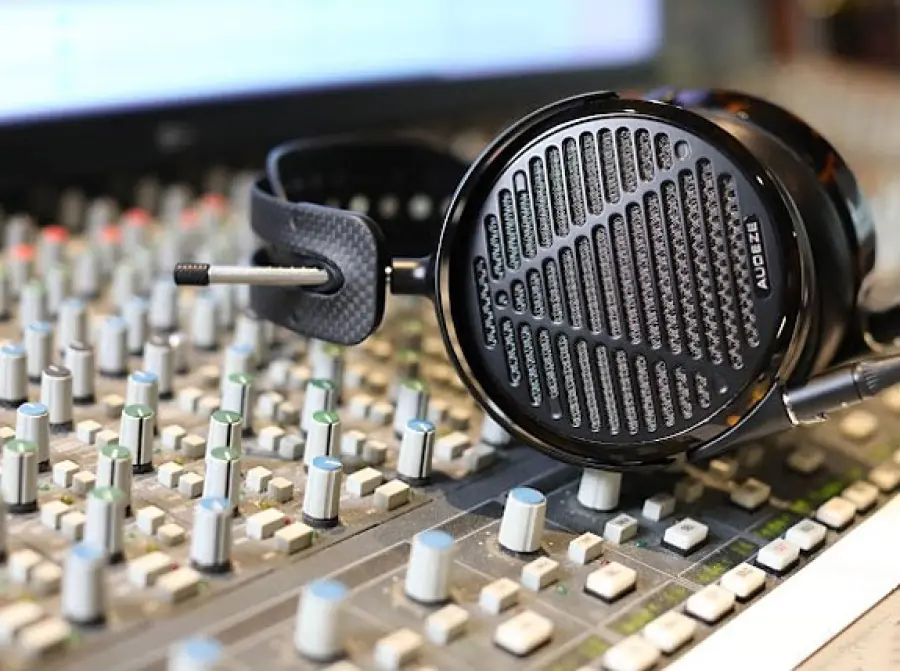 Recensione delle cuffie ammiraglie Audeze LCD-5