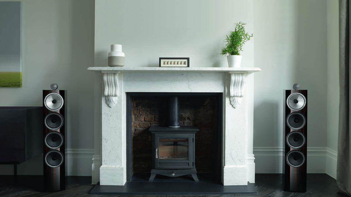 Recensiti i diffusori da pavimento Bowers and Wilkins 702 Signature