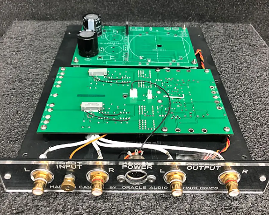 Recensione in anteprima mondiale! Preamplificatore fono Oracle Audio PH200 Mk III