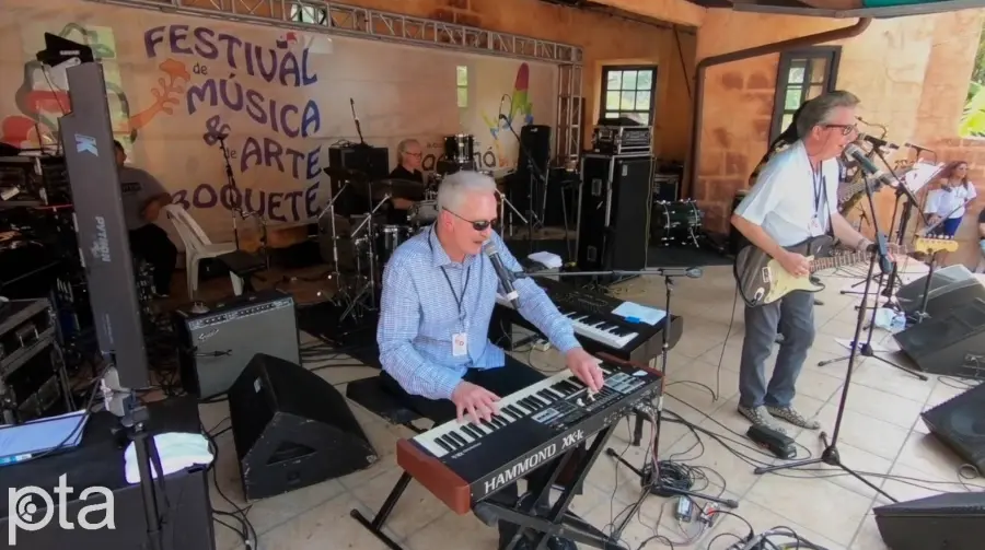 Michael Finnigan, tastierista americano e virtuoso dell'Hammond B3, passa al 76