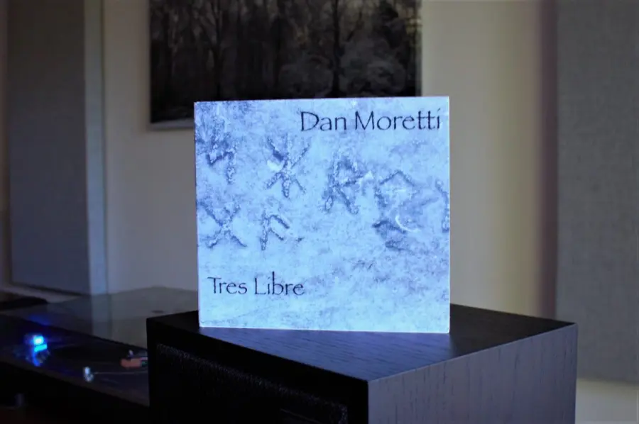 Dan Moretti, Tres Libre | L'anacronista del vinile