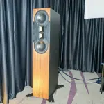 Il nuovo preamplificatore Aura di Wyred4Sound, amplificatore di potenza al gallio, altoparlante RS-1