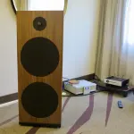 Diffusori Spatial Audio M3, Quad Artera Solus Play, giradischi Gold Note Mediterraneo, cavi Cardas