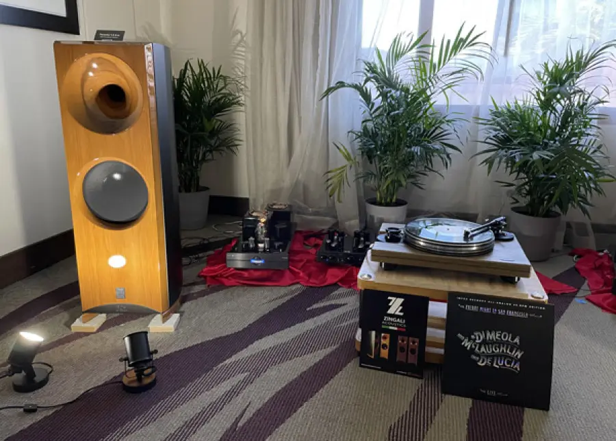 Altoparlante Zingali Acoustics Twenty 1.2 EVO Thirtieth Anniversary Edition, monoblocchi Cary Audio CAD-805 RS e preamplificatore SLP98P, Pear Audio Blue Kid Thomas