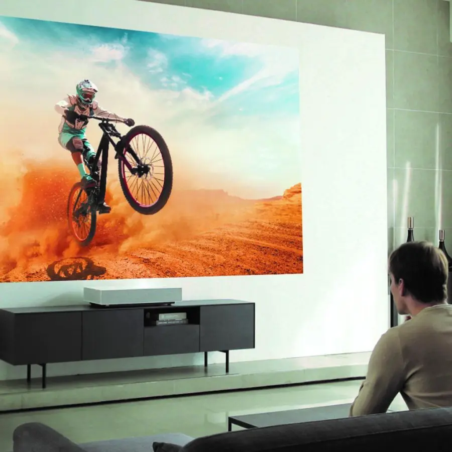 Recensione del proiettore LG CineBeam HU85LA - UST è l'ideale per il tuo home theater?