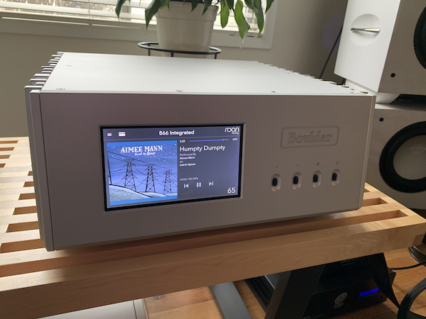 L'amplificatore integrato Boulder 866