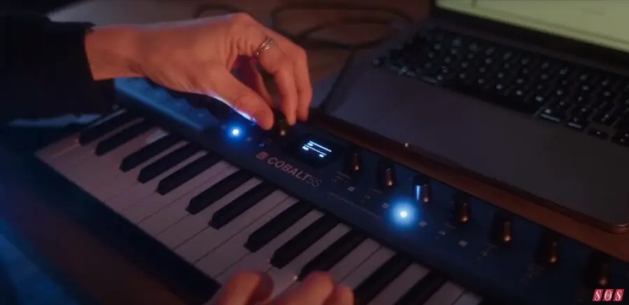 Annuncio modale Cobalt5S polysynth a 5 voci