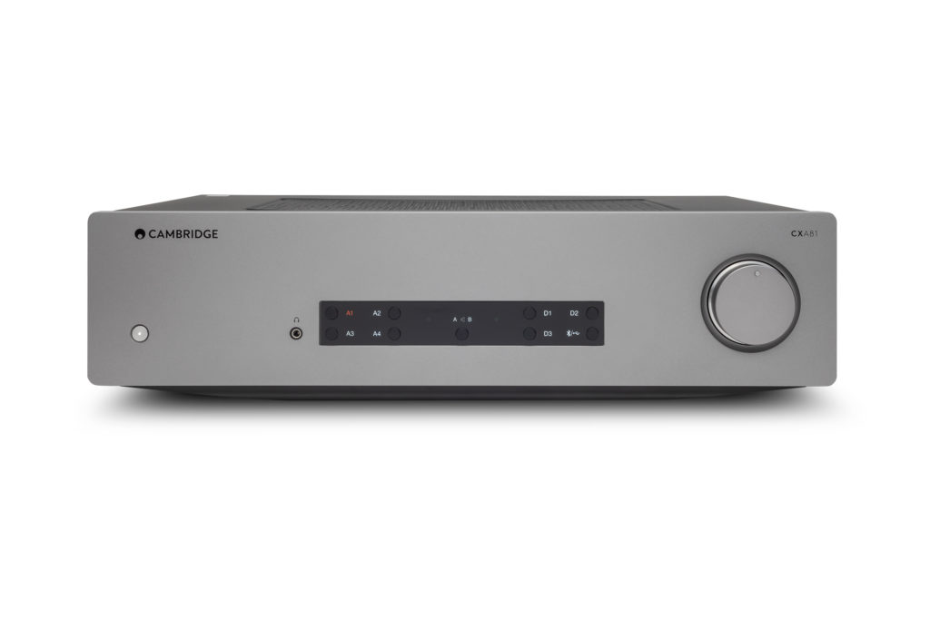 Streamer audio di rete Cambridge Audio CXN V2 e amplificatore integrato CXA81