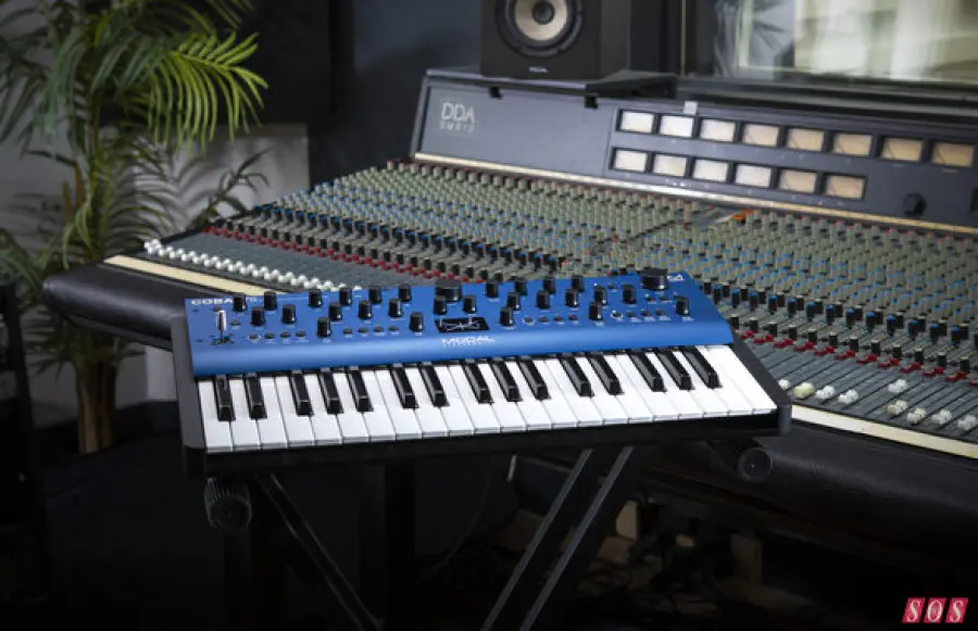 Polysynth a 8 voci di Modal