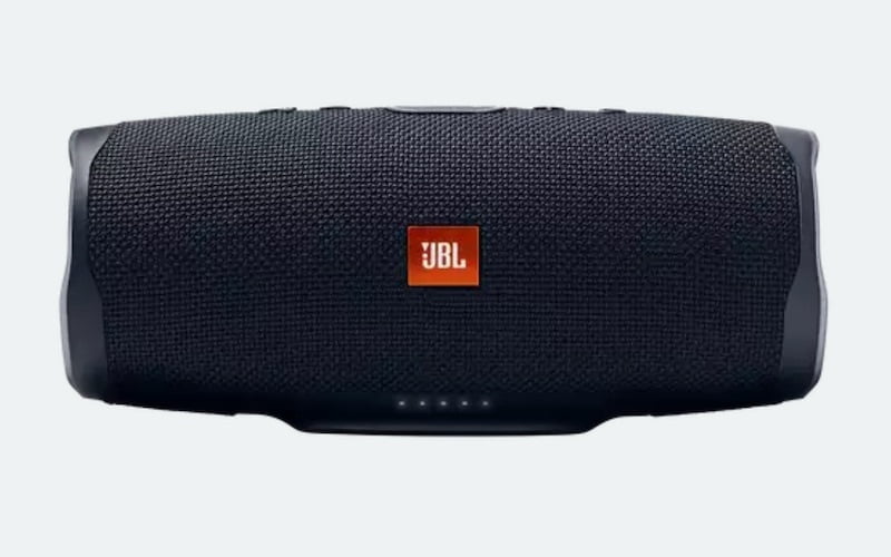 Altoparlante portatile Charge 4 di JBL in vendita su Amazon