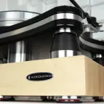 Recensione della piattaforma antivibrante IsoAcoustics Delos 2216M1