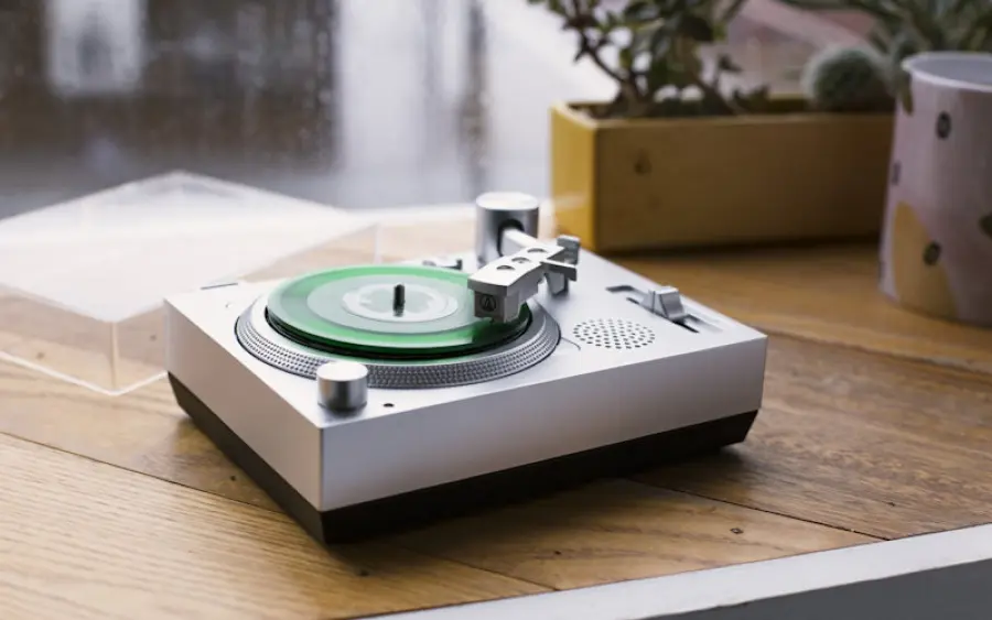 Crosley CR6037A-SI RSD3 Mini Record Store Day 3-Inch Single Turntable Review