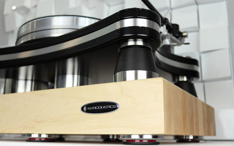 Recensione della piattaforma antivibrante IsoAcoustics Delos 2216M1