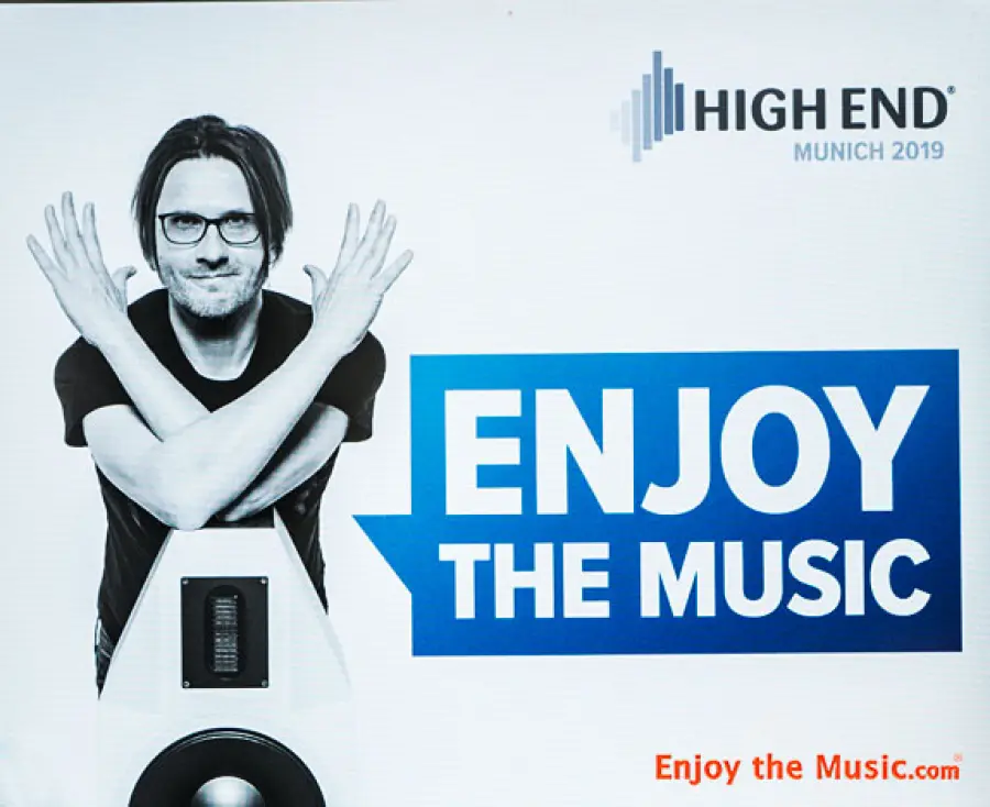 Editoriale: EnjoyTheMusic.com .... Siamo tutti in questo insieme