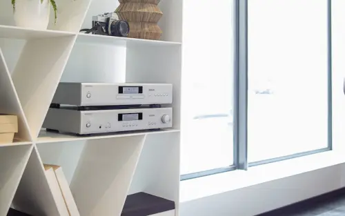 Rotel lancia due prodotti in edizione speciale per onorare la leggenda dell'audio