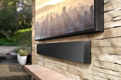 Samsung presenta Terrace TV e soundbar 4K all'aperto