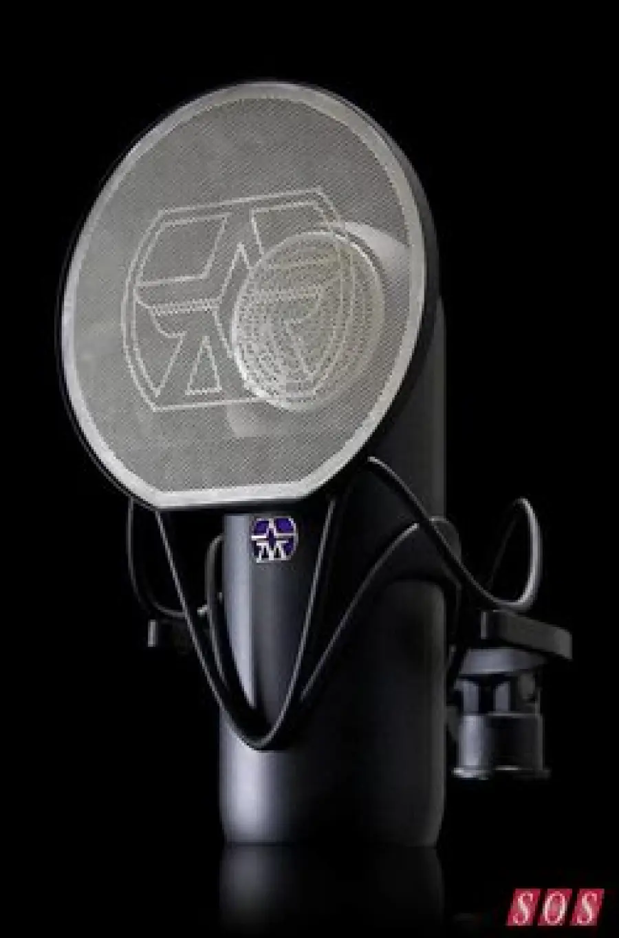 Il design di Aston Element entra nella fase finale