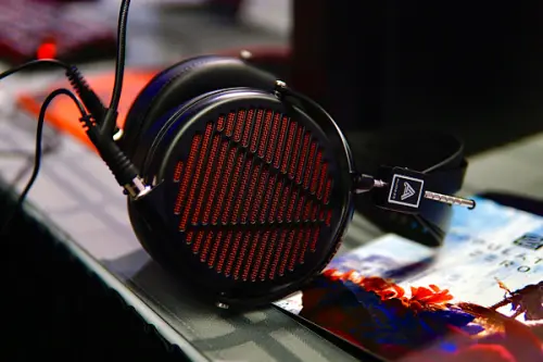 La rivoluzione in streaming, cuffie e hardware Parte terza: cuffie e amplificatori