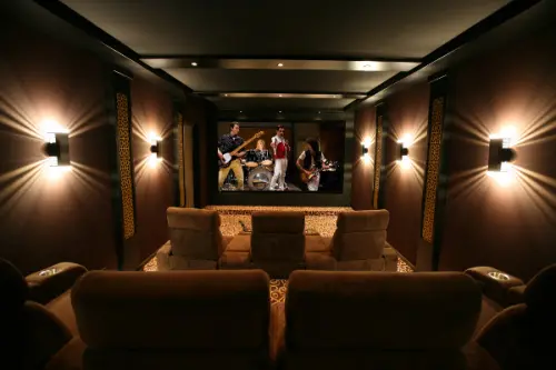 L'home theater svizzero lo rende semplice ... e invisibile