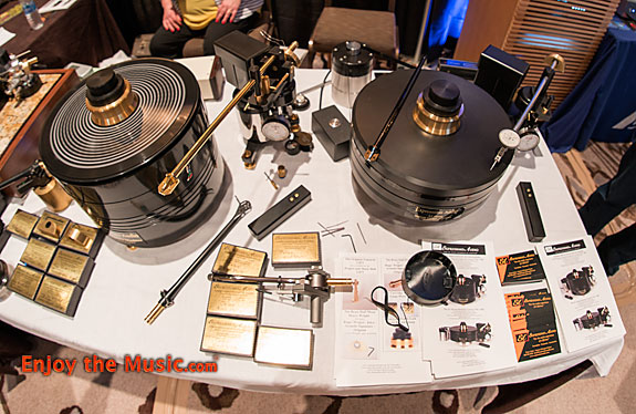 Ear Jewelry for Audiophiles: Roger Skoff scrive sullo stato dell'arte nell'Hi-Fi.