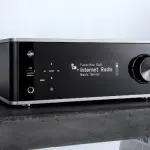 Denon presenta l'amplificatore compatto abilitato per la rete