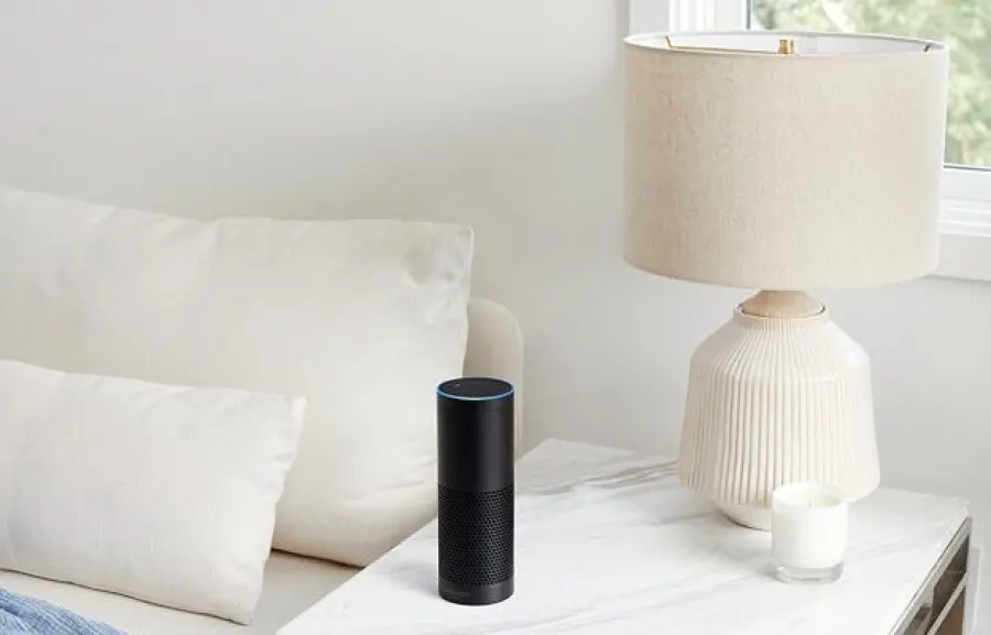I miei altoparlanti KEF suonano molto meglio di Amazon Echo, ma non riescono a salvarmi dalla morte