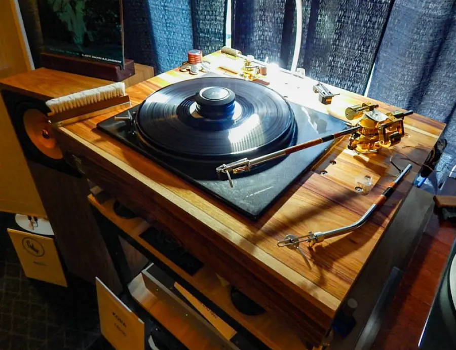 La Tri-Cell / L'Atelier Audio / Hearken Audio Room