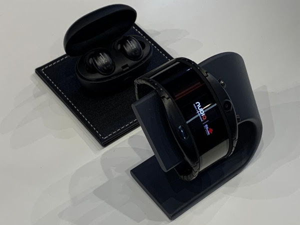 1More Bundles Wireless Earbuds con telefono indossabile