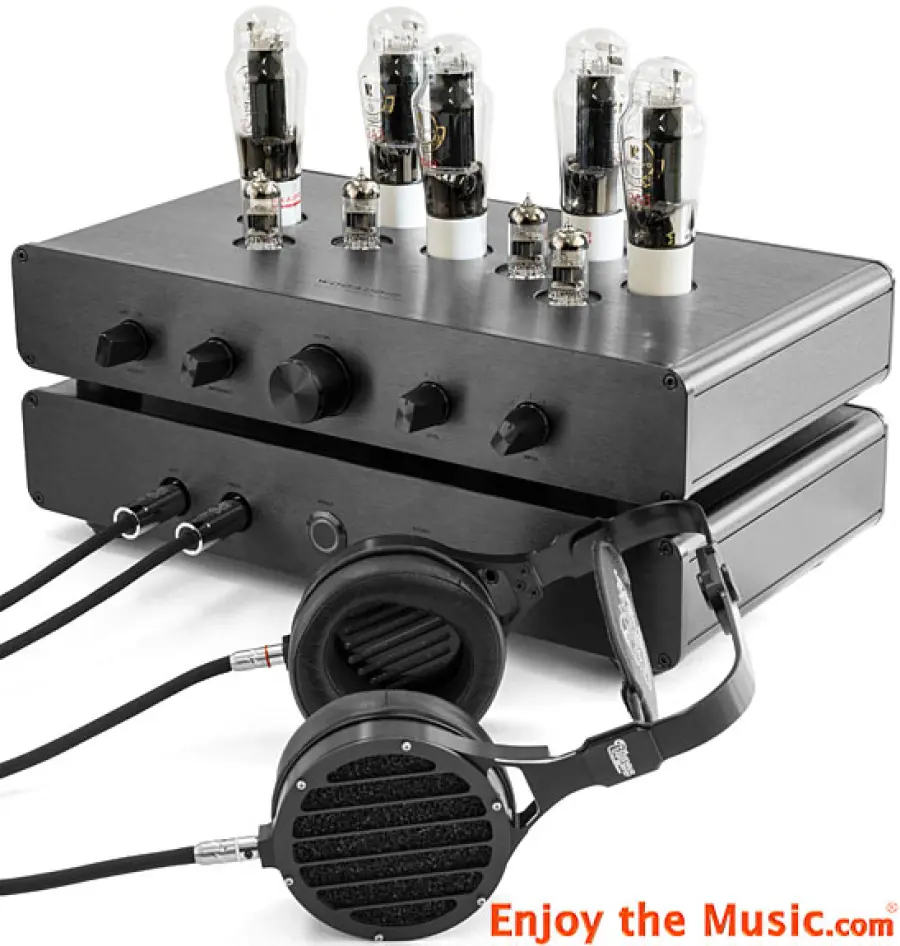 Rivista di aprile Review di EnjoyTheMusic.com