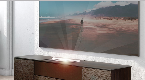 Salamander presenta gli armadi personalizzati per i proiettori Hisense Short-Throw