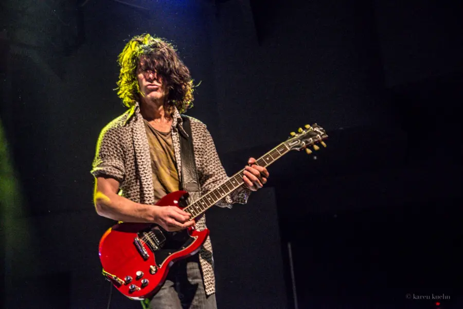 Eric Schenkman mette un nuovo giro sul blues