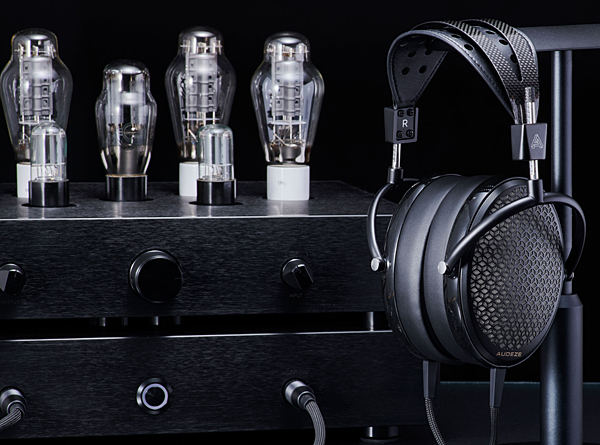 Gramophone Dreams #56: preamplificatore/amplificatore per cuffie Woo Audio 3ES e cuffie elettrostatiche Audeze CRBN