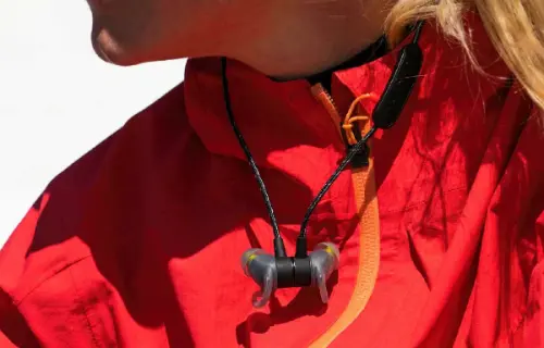 Jaybird Tarah Pro: cuffie Bluetooth ispirate agli atleti progettate per il lungo raggio